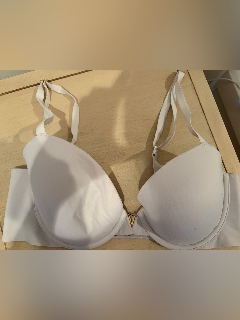 Victoria Secret 34D lightly lined bra